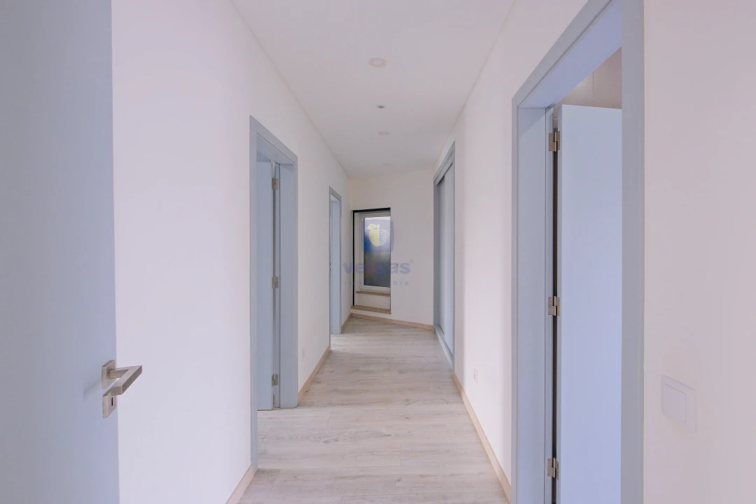 Moradia T4 para Venda em Lousa Foto 27