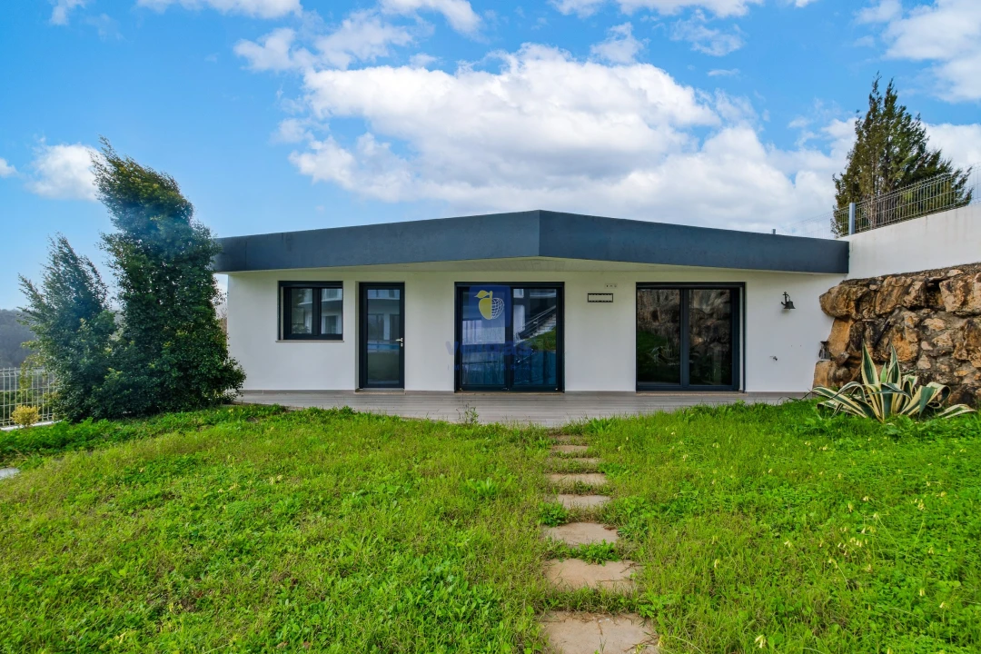 Moradia T4 para Venda em Lousa Foto 17