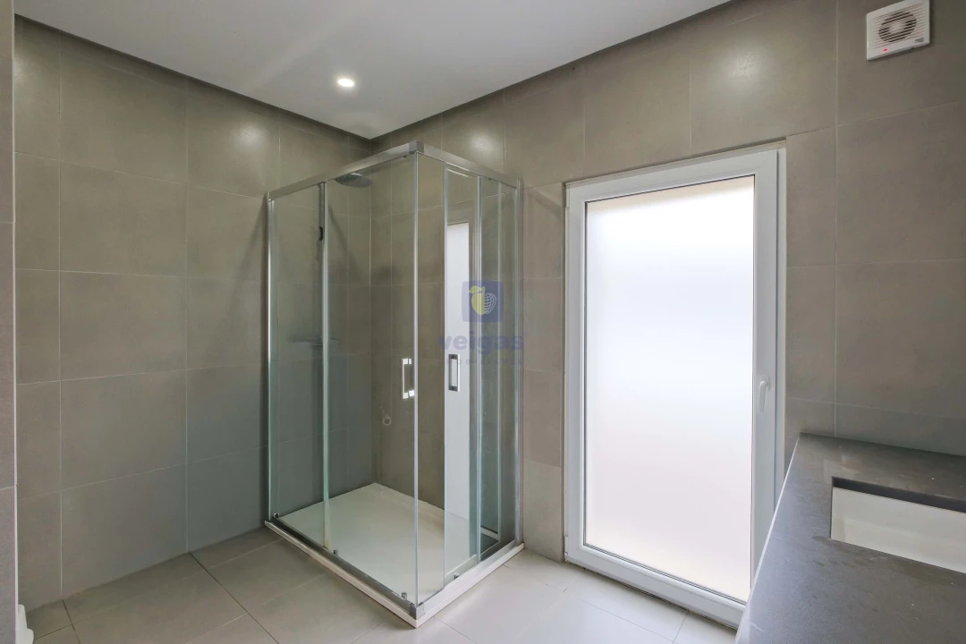 Moradia T4 para Venda em Lousa Foto 31