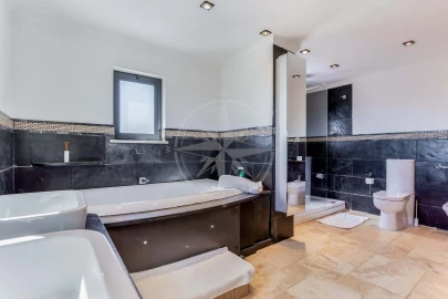 Moradia T6 para Venda em Tavira (Santa Maria e Santiago)