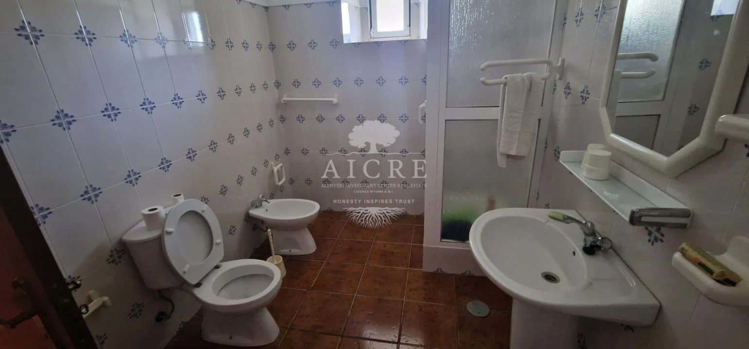 Moradia T6 para Venda em Redondo Foto 14