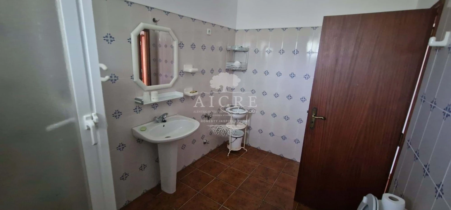 Moradia T6 para Venda em Redondo Foto 13