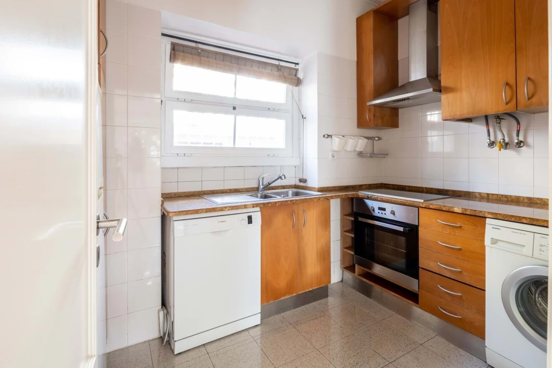 Apartamento T2 para Arrendamento em Alvalade Foto 14