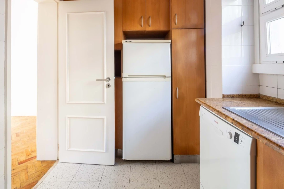 Apartamento T2 para Arrendamento em Alvalade Foto 13