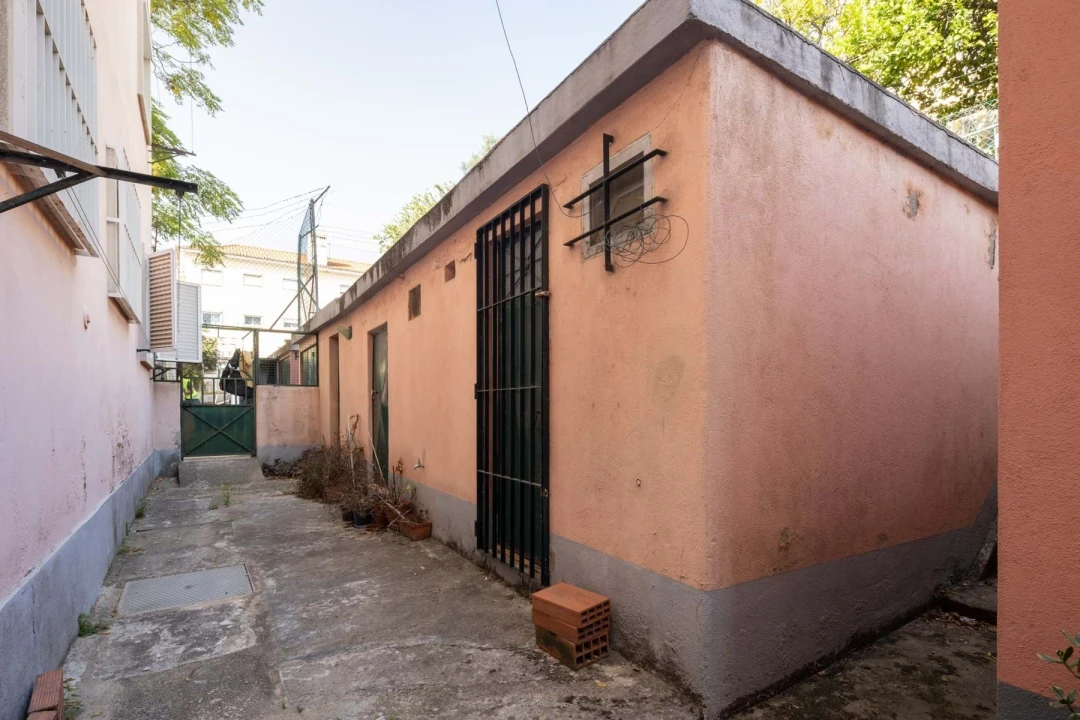 Apartamento T2 para Arrendamento em Alvalade Foto 15