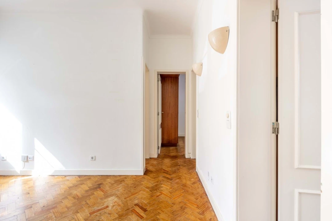 Apartamento T2 para Arrendamento em Alvalade Foto 11