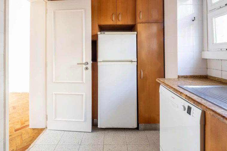 Apartamento T2 para Arrendamento em Alvalade Foto 13