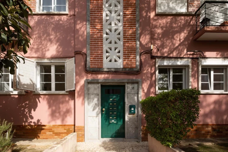 Apartamento T2 para Arrendamento em Alvalade Foto 1