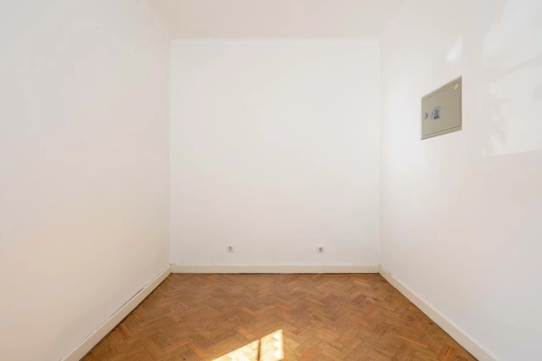 Apartamento T2 para Arrendamento em Alvalade Foto 5