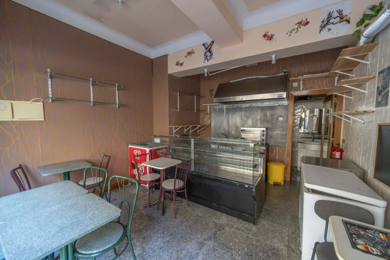 Negócio para Arrendamento em São Vicente Foto 3