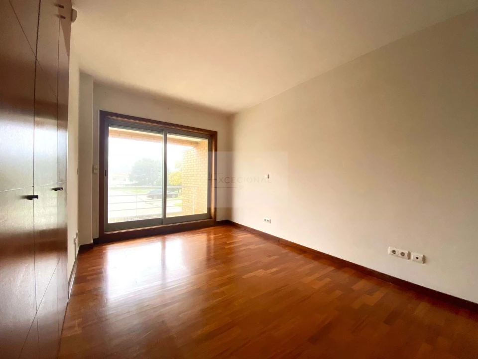 Apartamento T2 para Venda em Vila Nova da Telha Foto 10