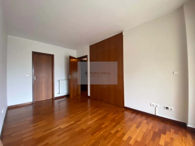 Apartamento T2 para Venda em Vila Nova da Telha Foto 9