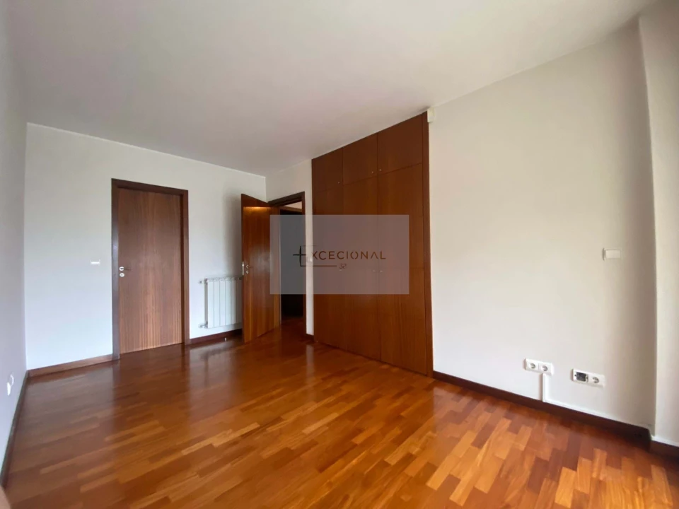 Apartamento T2 para Venda em Vila Nova da Telha Foto 9