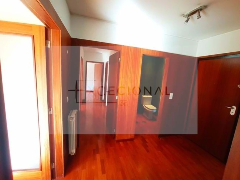 Apartamento T2 para Venda em Vila Nova da Telha Foto 4