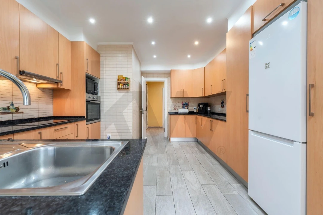 Apartamento T2 para Venda em Olhão Foto 2