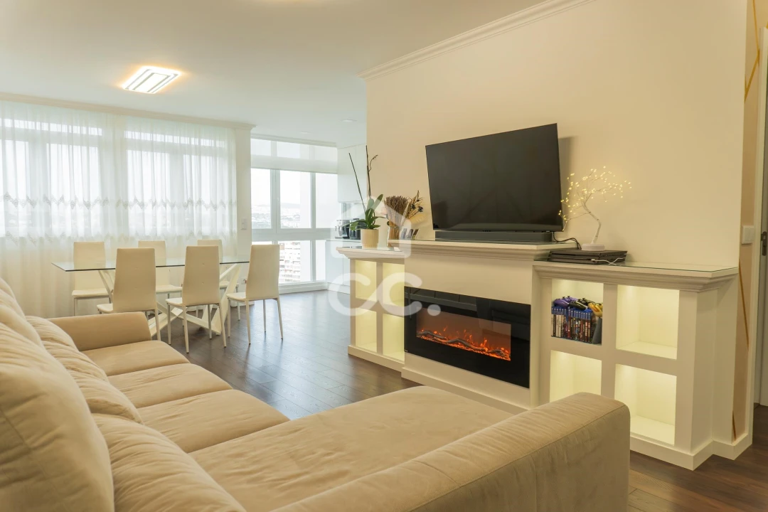 Apartamento T2 para Venda em Encosta do Sol Foto 1