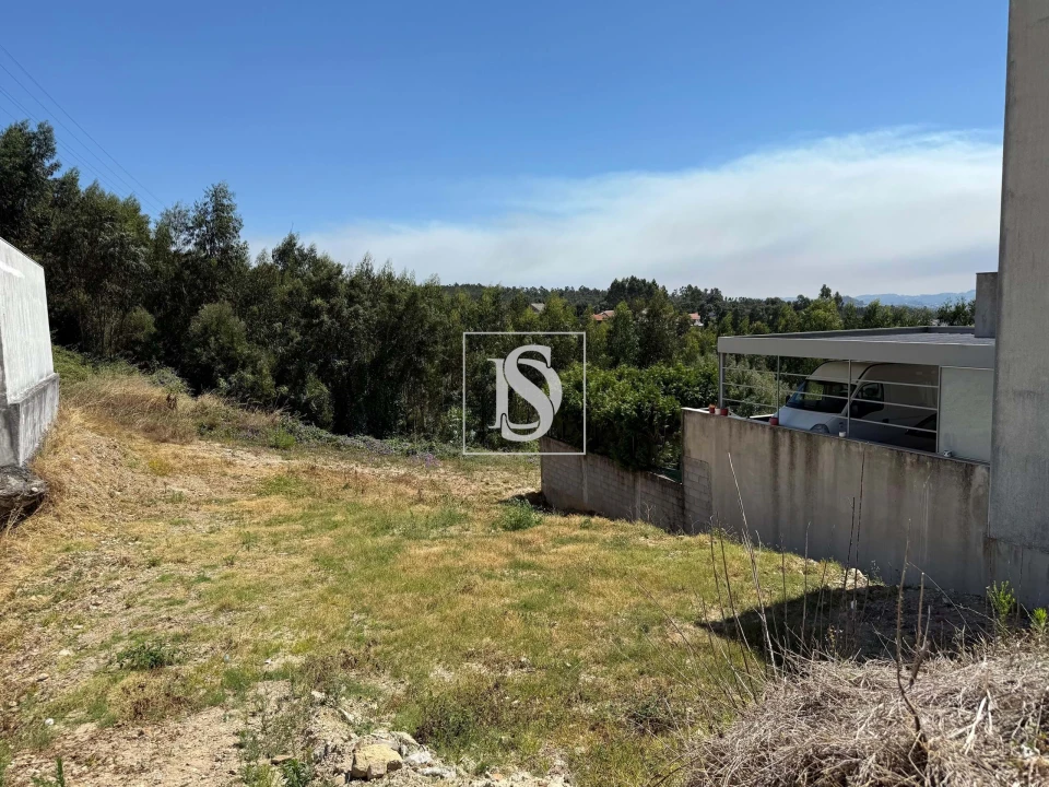 Terreno para Venda em Fânzeres e São Pedro da Cova Foto 5