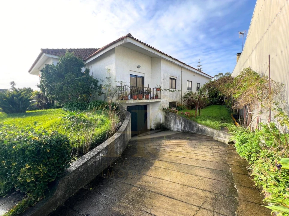 Moradia T4 para Venda em Póvoa de Varzim, Beiriz e Argivai Foto 3