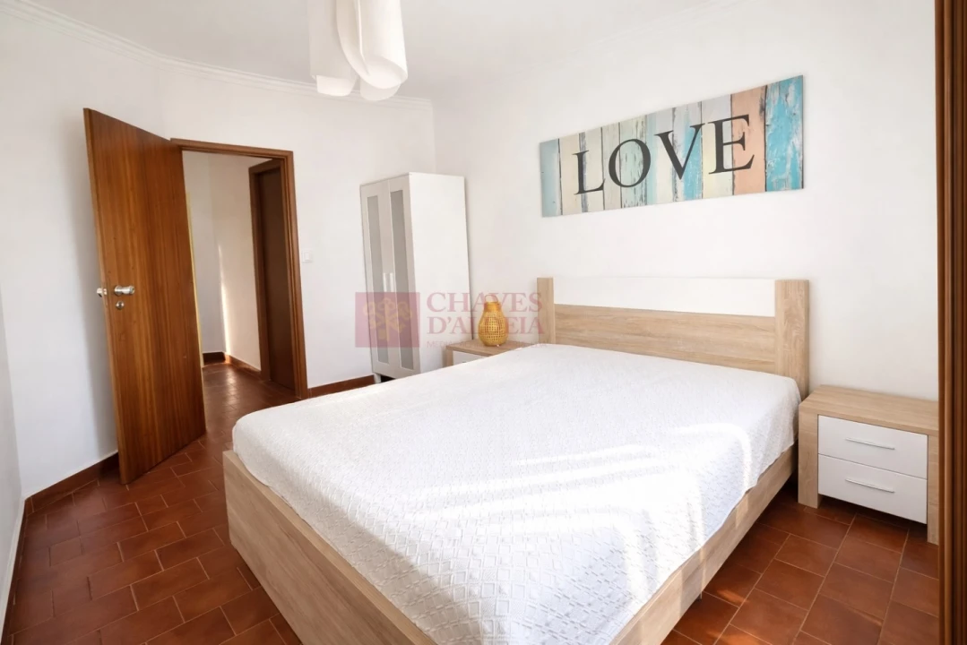 Apartamento T1 para Arrendamento em Ericeira Foto 7