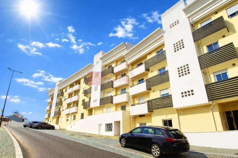 Apartamento T2 para Venda em Malveira e São Miguel de Alcainça