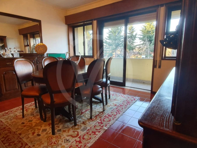 Apartamento T3 para Arrendamento em Oliveira, São Paio e São Sebastião Foto 2