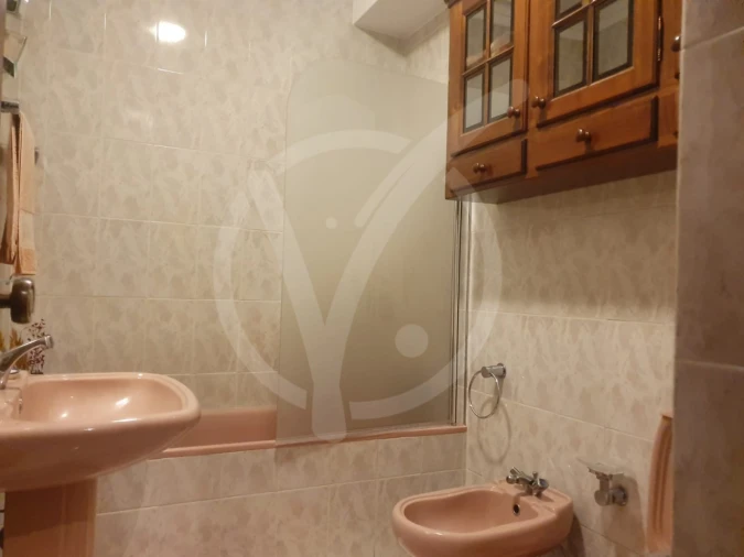 Apartamento T3 para Arrendamento em Oliveira, São Paio e São Sebastião Foto 17