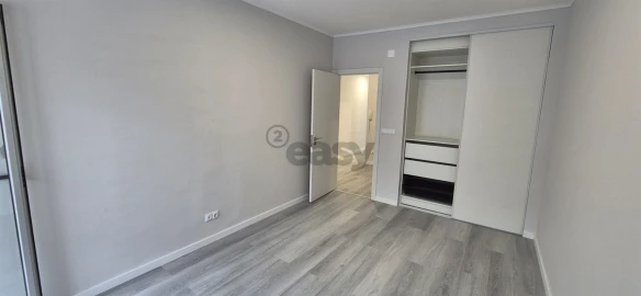 Apartamento T2 para Venda em Oeiras e São Julião da Barra, Paço de Arcos e Caxias