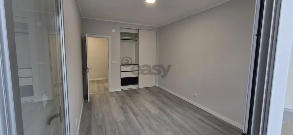 Apartamento T2 para Venda em Oeiras e São Julião da Barra, Paço de Arcos e Caxias