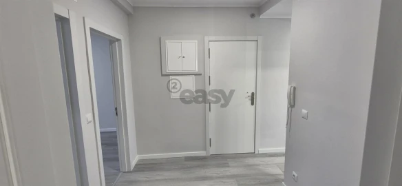 Apartamento T2 para Venda em Oeiras e São Julião da Barra, Paço de Arcos e Caxias