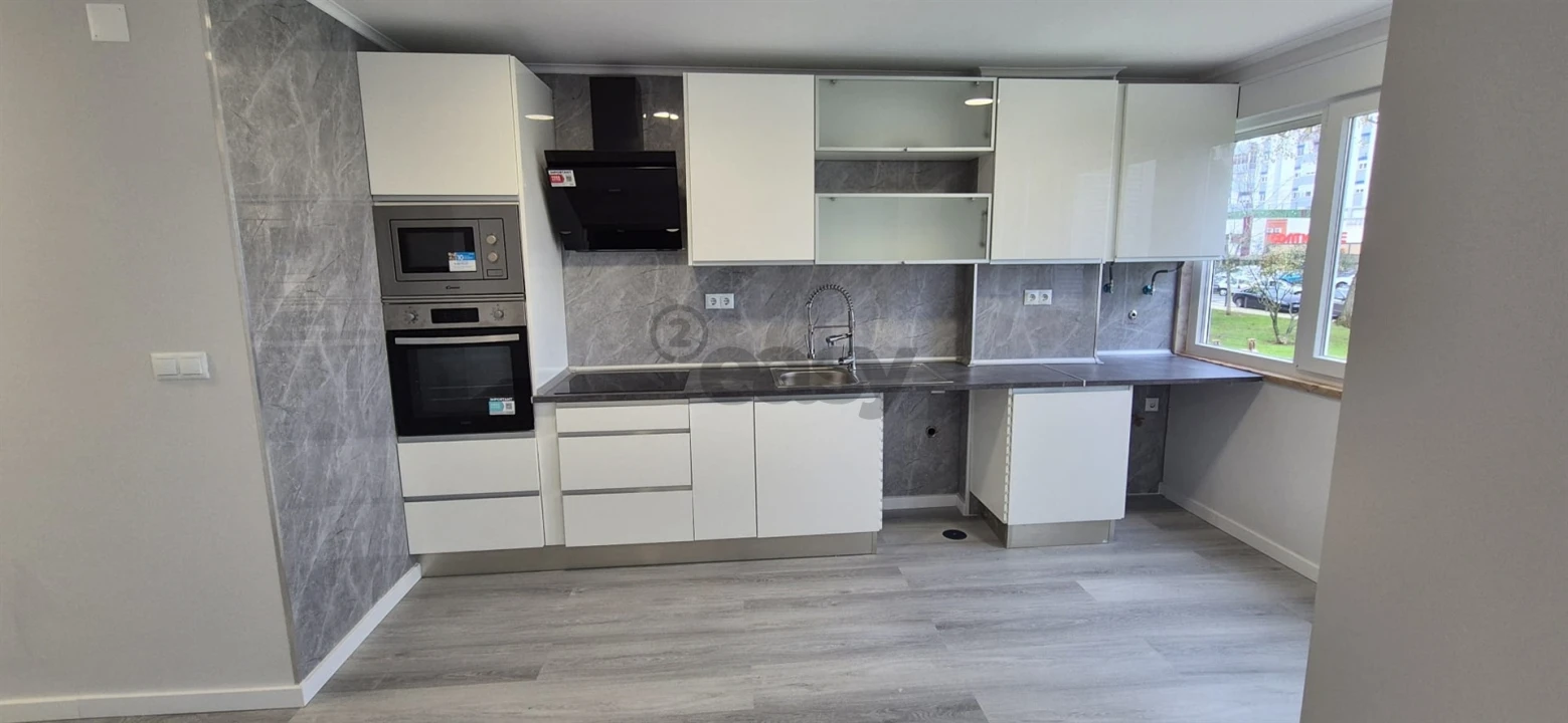 Apartamento T2 para Venda em Oeiras e São Julião da Barra, Paço de Arcos e Caxias Foto 2