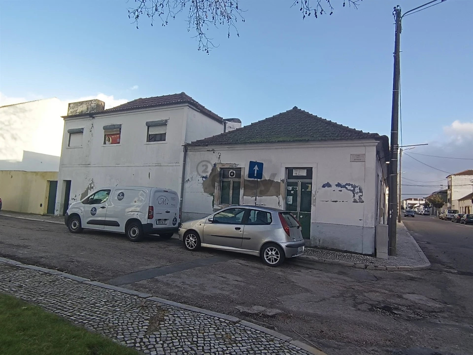 Moradia T3 para Venda em Almeirim Foto 1