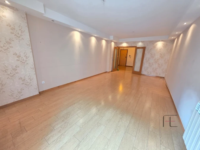 Apartamento T1 para Arrendamento em Rio Tinto Foto 4