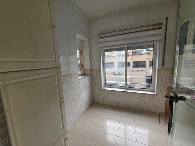 Apartamento T1 para Arrendamento em Rio Tinto Foto 9