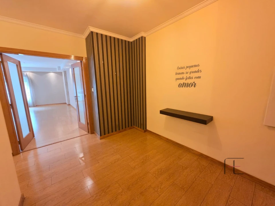 Apartamento T1 para Arrendamento em Rio Tinto Foto 1