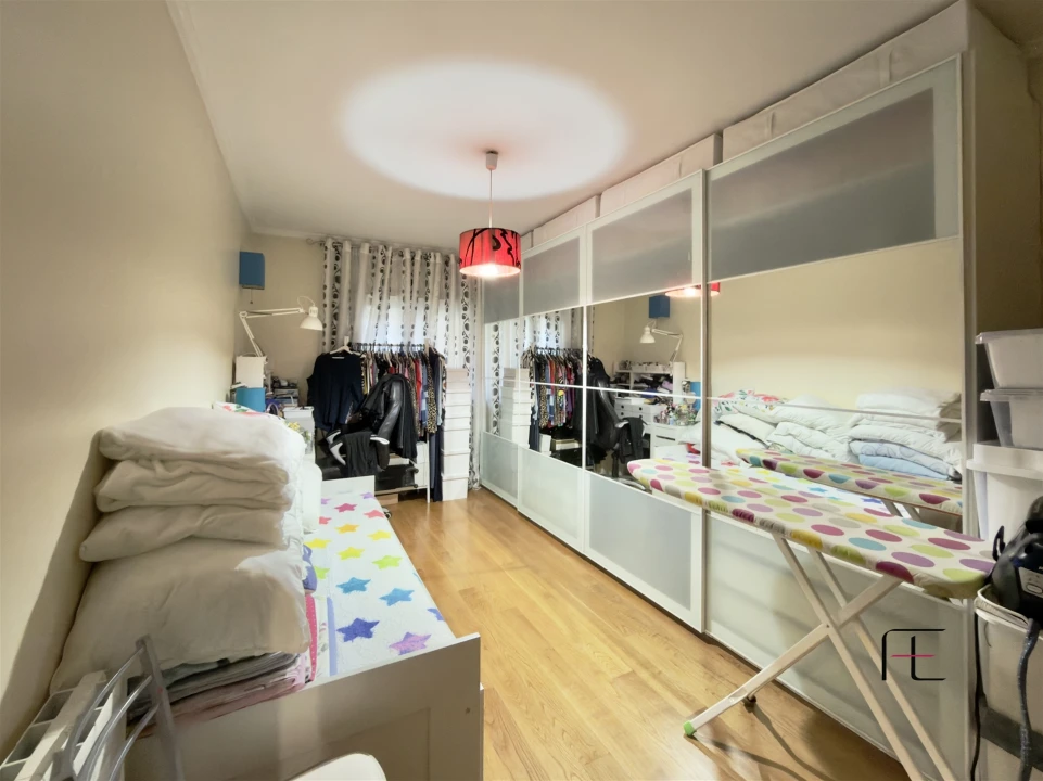 Apartamento T3 para Venda em Mafamude e Vilar do Paraíso Foto 28