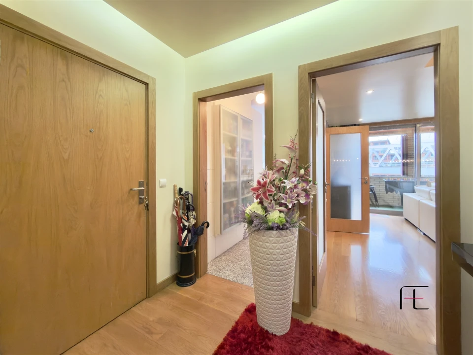 Apartamento T3 para Venda em Mafamude e Vilar do Paraíso Foto 3