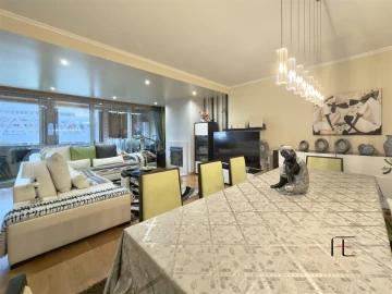 Apartamento T3 para Venda em Mafamude e Vilar do Paraíso