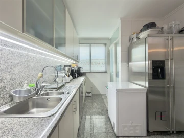 Apartamento T3 para Venda em Mafamude e Vilar do Paraíso