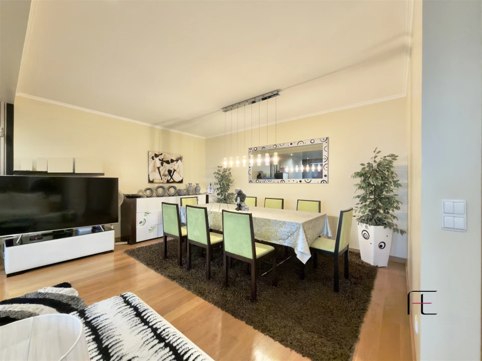 Apartamento T3 para Venda em Mafamude e Vilar do Paraíso Foto 11