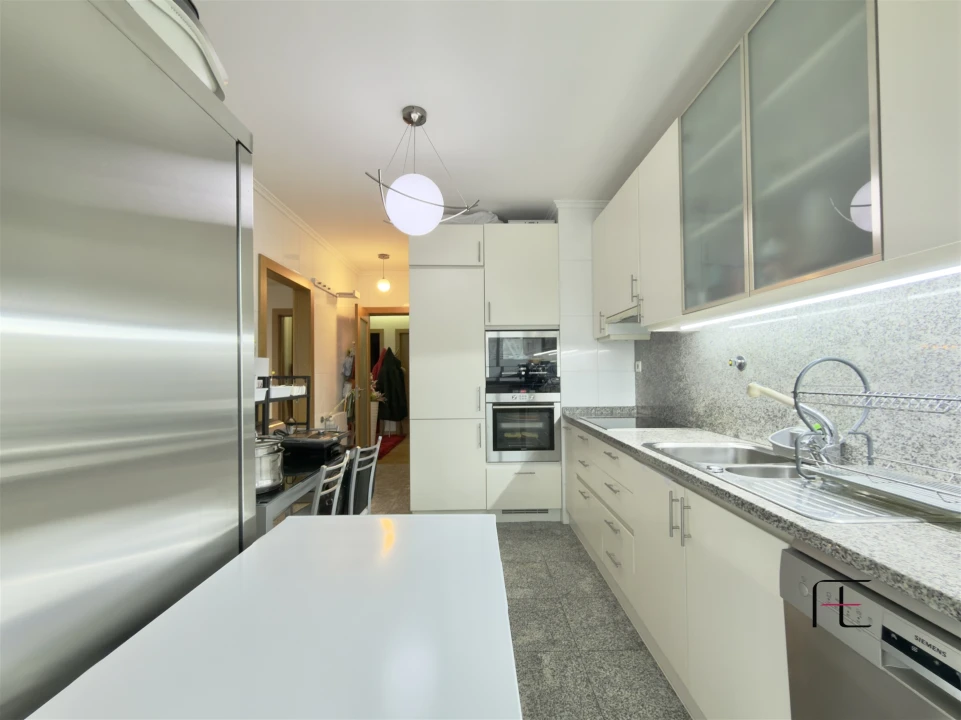 Apartamento T3 para Venda em Mafamude e Vilar do Paraíso Foto 4