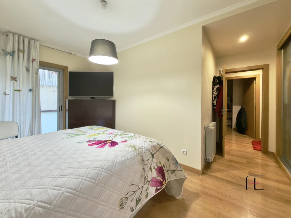 Apartamento T3 para Venda em Mafamude e Vilar do Paraíso Foto 19