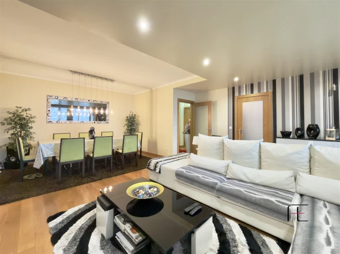 Apartamento T3 para Venda em Mafamude e Vilar do Paraíso Foto 15
