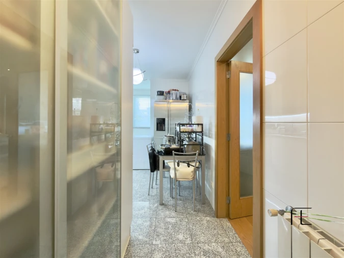 Apartamento T3 para Venda em Mafamude e Vilar do Paraíso Foto 7