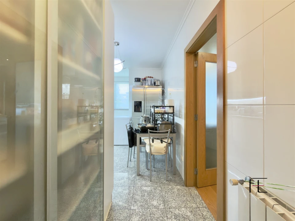 Apartamento T3 para Venda em Mafamude e Vilar do Paraíso Foto 7