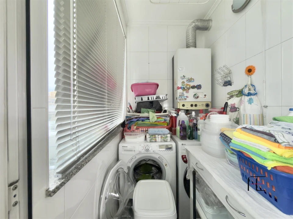 Apartamento T3 para Venda em Mafamude e Vilar do Paraíso Foto 9