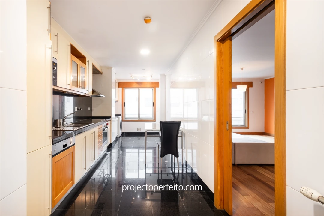 Apartamento T2 para Venda em Espinho Foto 6