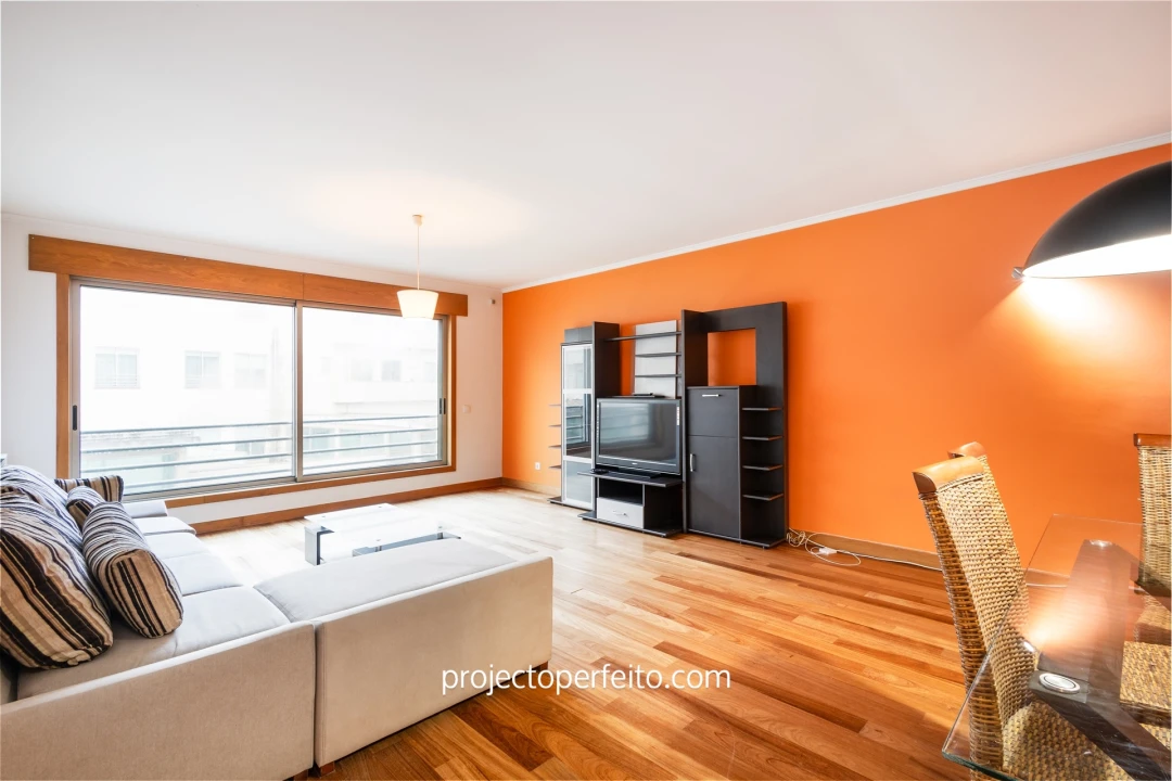 Apartamento T2 para Venda em Espinho Foto 4