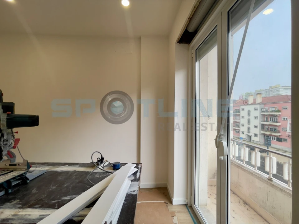 Apartamento T2 para Arrendamento em Alvalade Foto 9