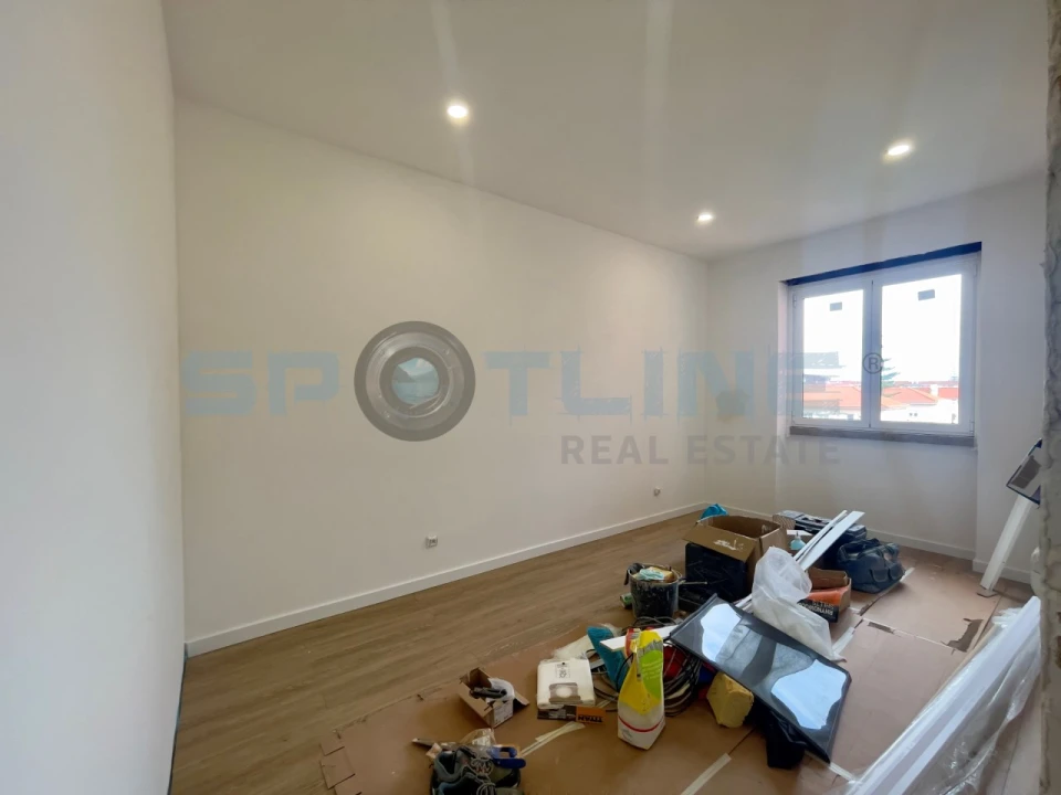 Apartamento T2 para Arrendamento em Alvalade Foto 24