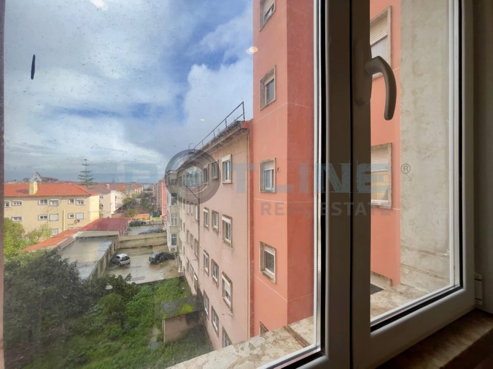 Apartamento T2 para Arrendamento em Alvalade Foto 28